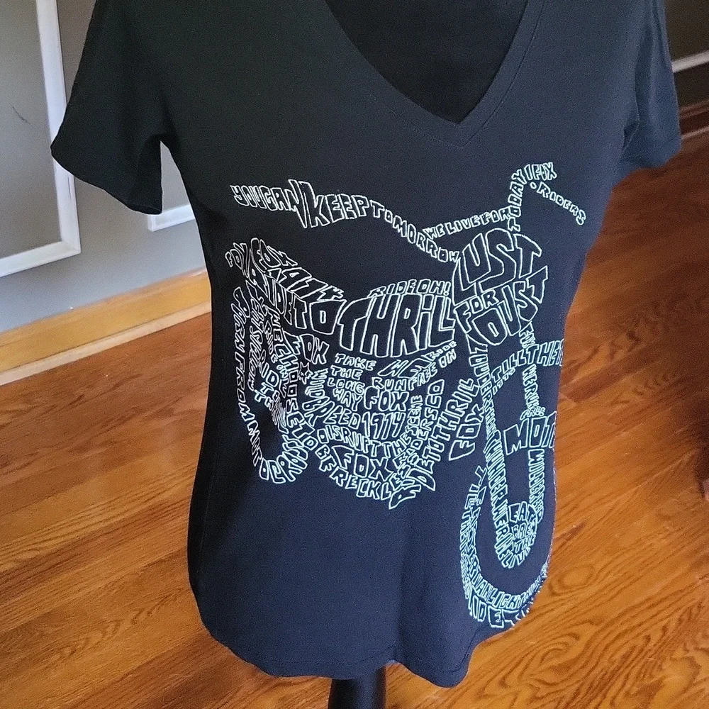 FOX V-neck Black Motorcycle T Shirt Size Medium - Picture 2 of 7
